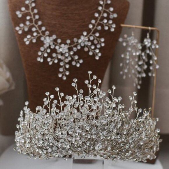 Brand New Silver Bridal Hair Accessories l Rhinestone Wedding Hairpiece Tiara